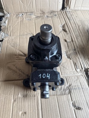 Редуктор угловой АМАЗ 104-3426010